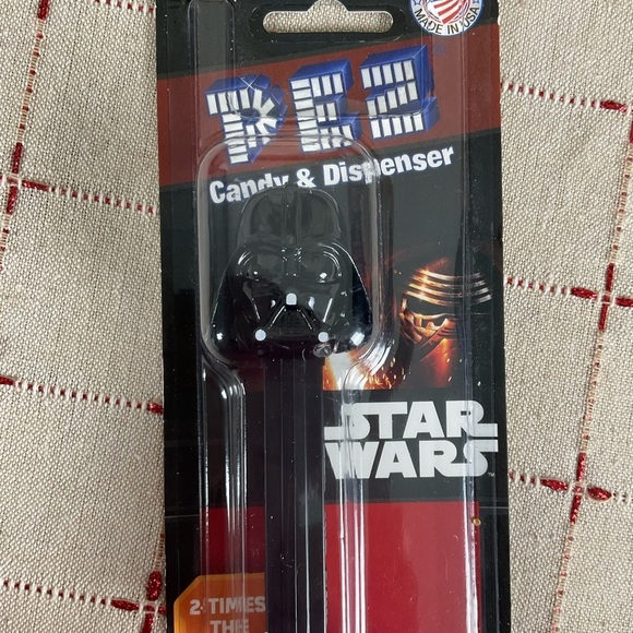 Disney Star Wars Darth Vader & Chewbacca Pez Candy & Pez Dispenser Set New - Picture 4 of 7